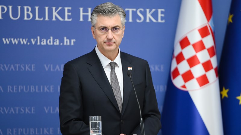 Razgovarat ćemo sa svima kako bismo omogućili normalno funkcioniranje Vlade i parlamentarne većine 